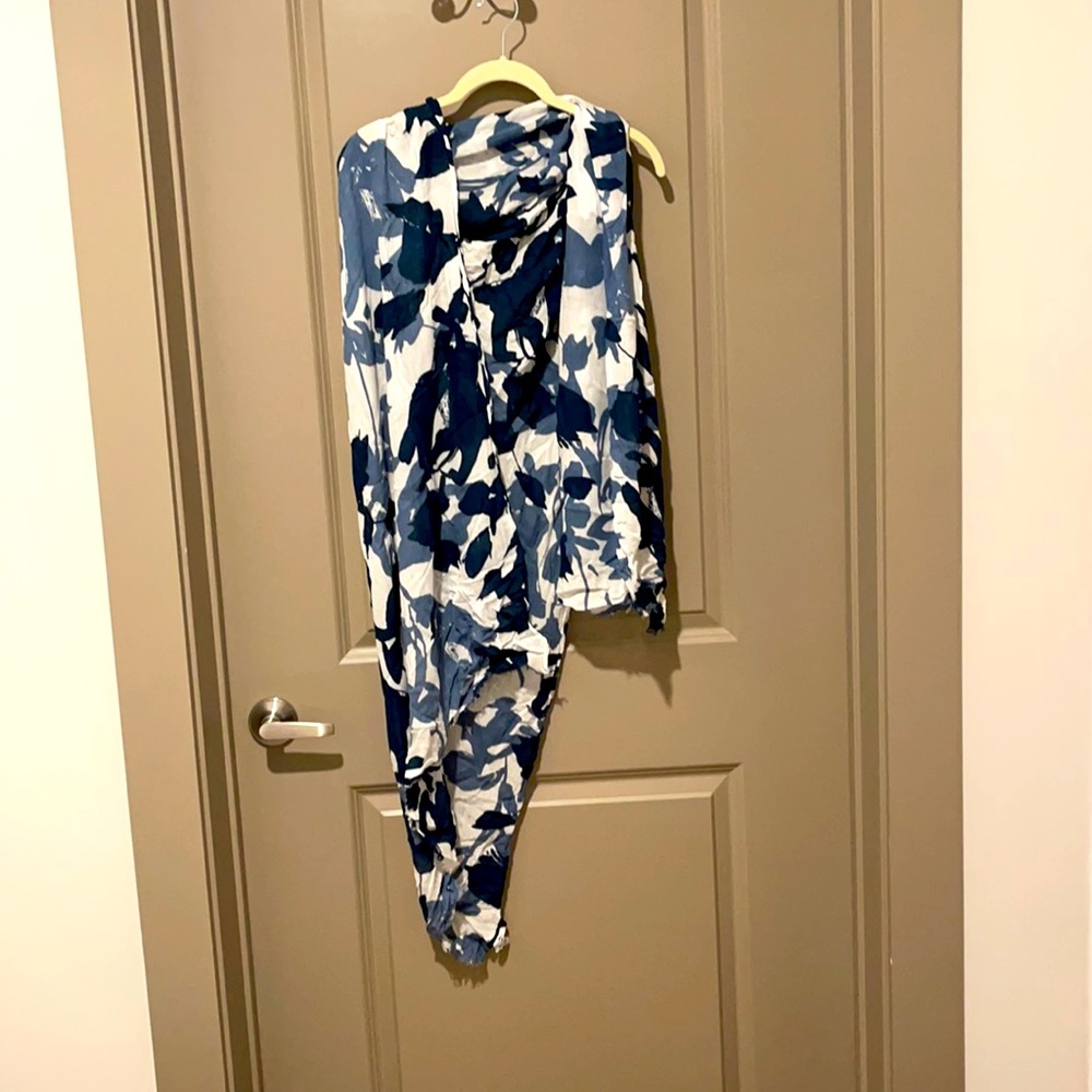 White and Blue Scarf